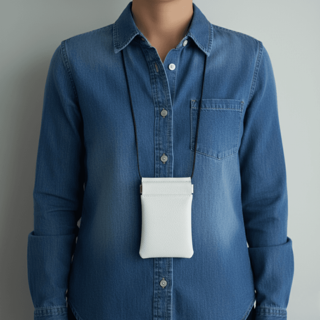 首掛けミニ財布 本革 ダイニーマレザー バネ口金 軽量 高耐久 ユニセックス　ホワイト