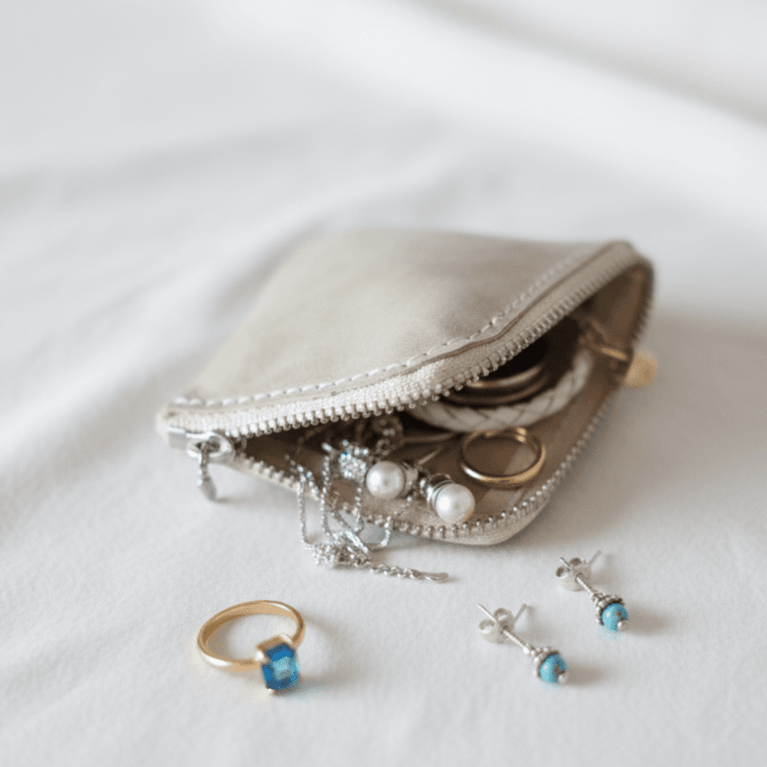 【名入れ刻印可】本革アクセサリーケース 7cm角｜小さなレザーポーチ｜指輪・ピアス収納