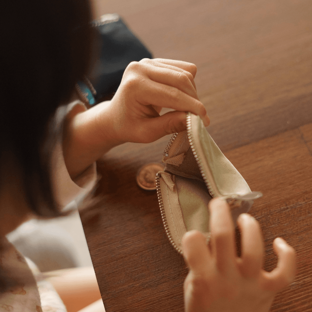 【名入れ刻印可】本革アクセサリーケース 7cm角｜小さなレザーポーチ｜指輪・ピアス収納 | 6枚目