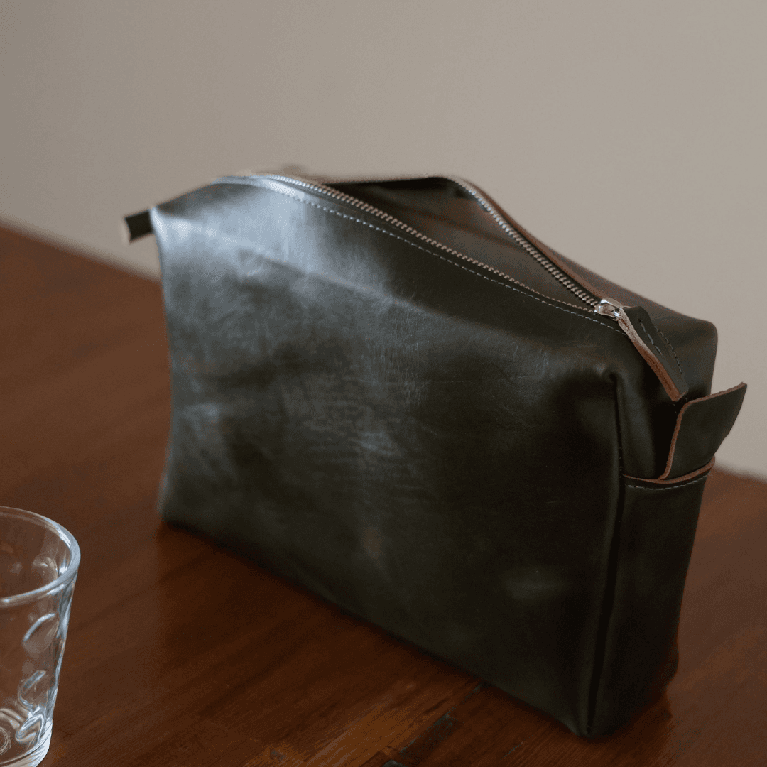 こだわりの大人ポーチ　ホーウィン社 クロムエクセルレザー ポーチ（グリーン）　サイズカラー変更可能 | 17枚目