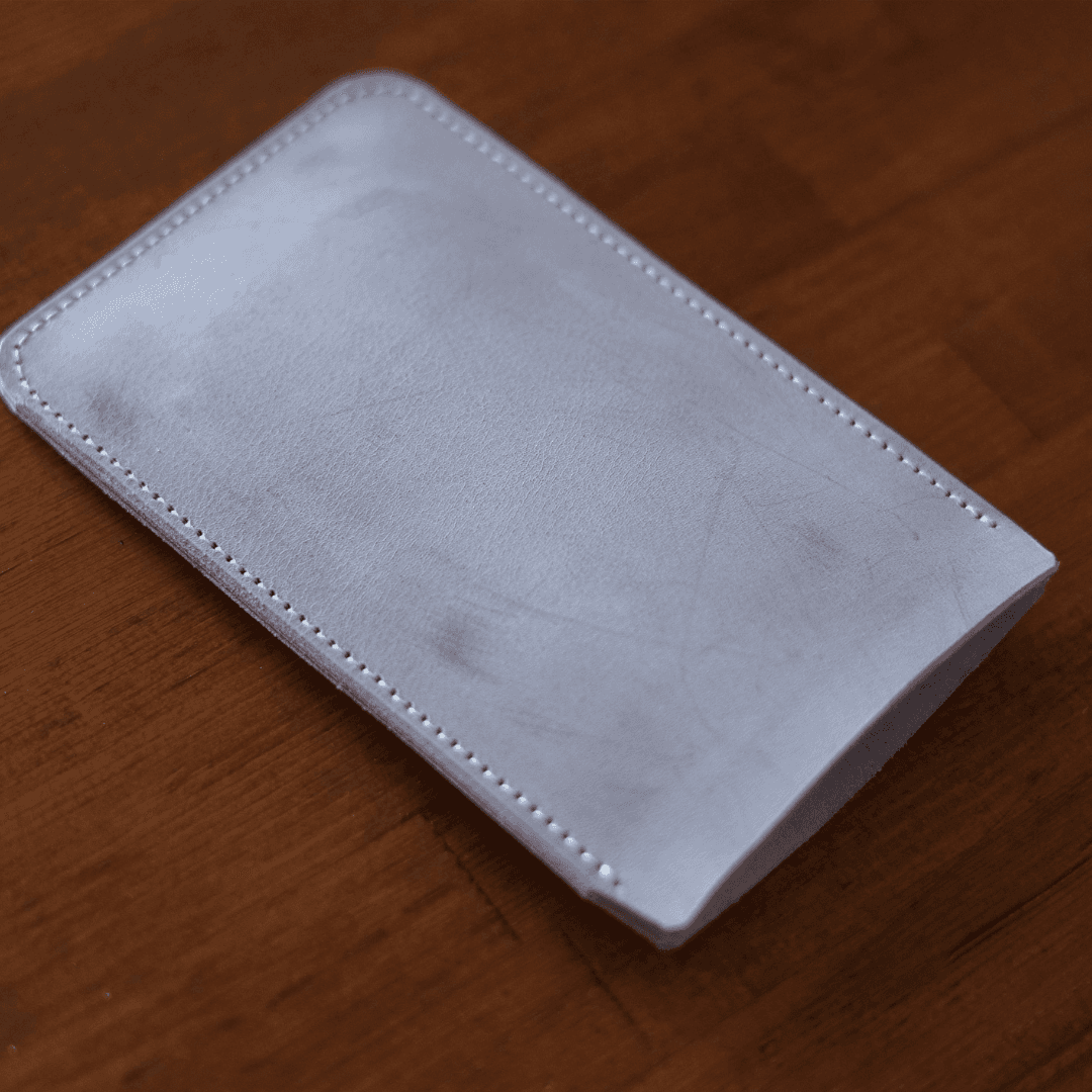 イタリアンレザー 植物タンニン鞣し スマホスリーブケース ― グレー／サイズオーダー・カラー変更対応 ― | 2枚目
