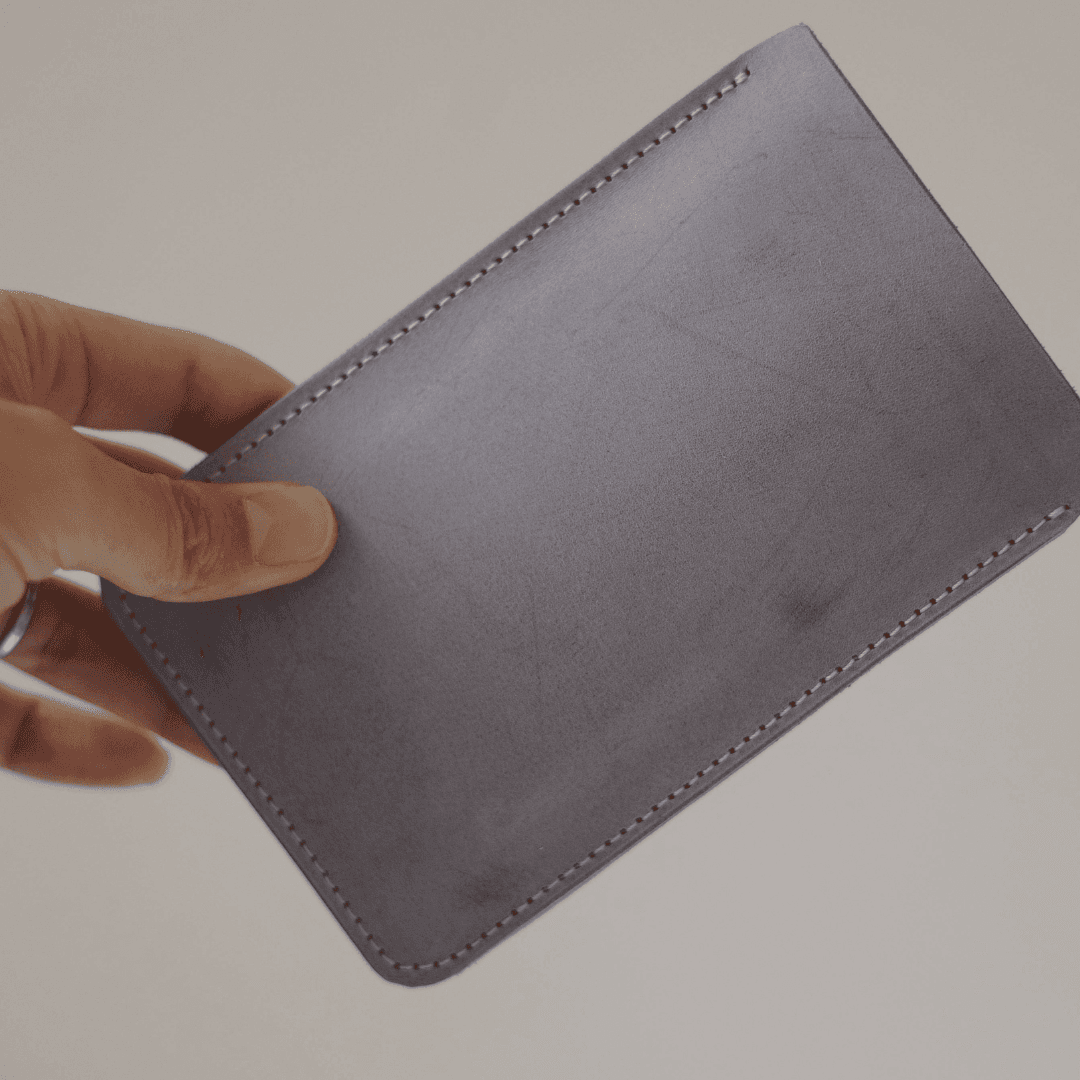 イタリアンレザー 植物タンニン鞣し スマホスリーブケース ― グレー／サイズオーダー・カラー変更対応 ― | 3枚目