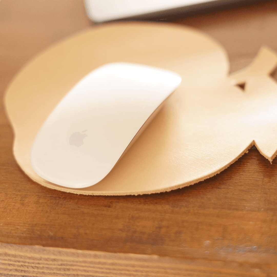 Apple好きにぴったり｜ビビッドピンクの本革りんごマウスパッド | 6枚目