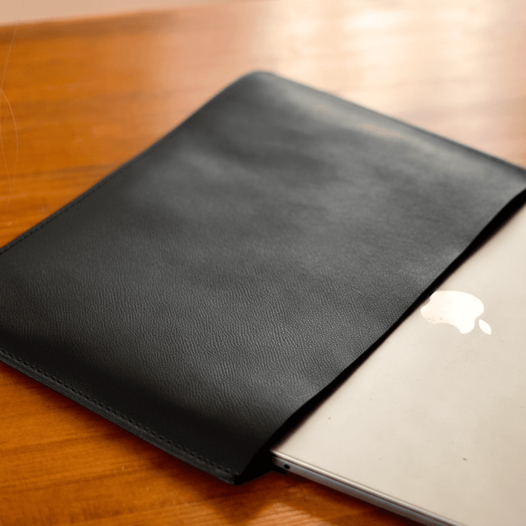 本革レザーのPC MacBookケース〈ブラック〉ラップトップ　カラー変更可能 | 2枚目