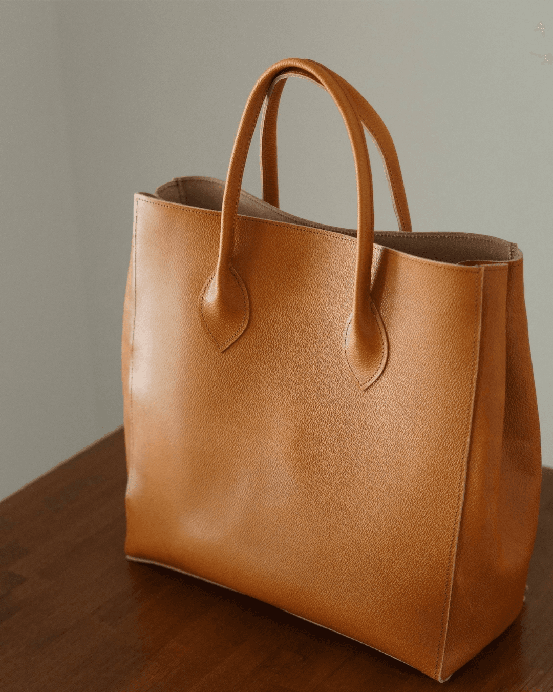 【送料無料】A4が入るレザートートバッグ｜シュリンクレザー｜シンプル大容量トート　選べるカラー | 10枚目