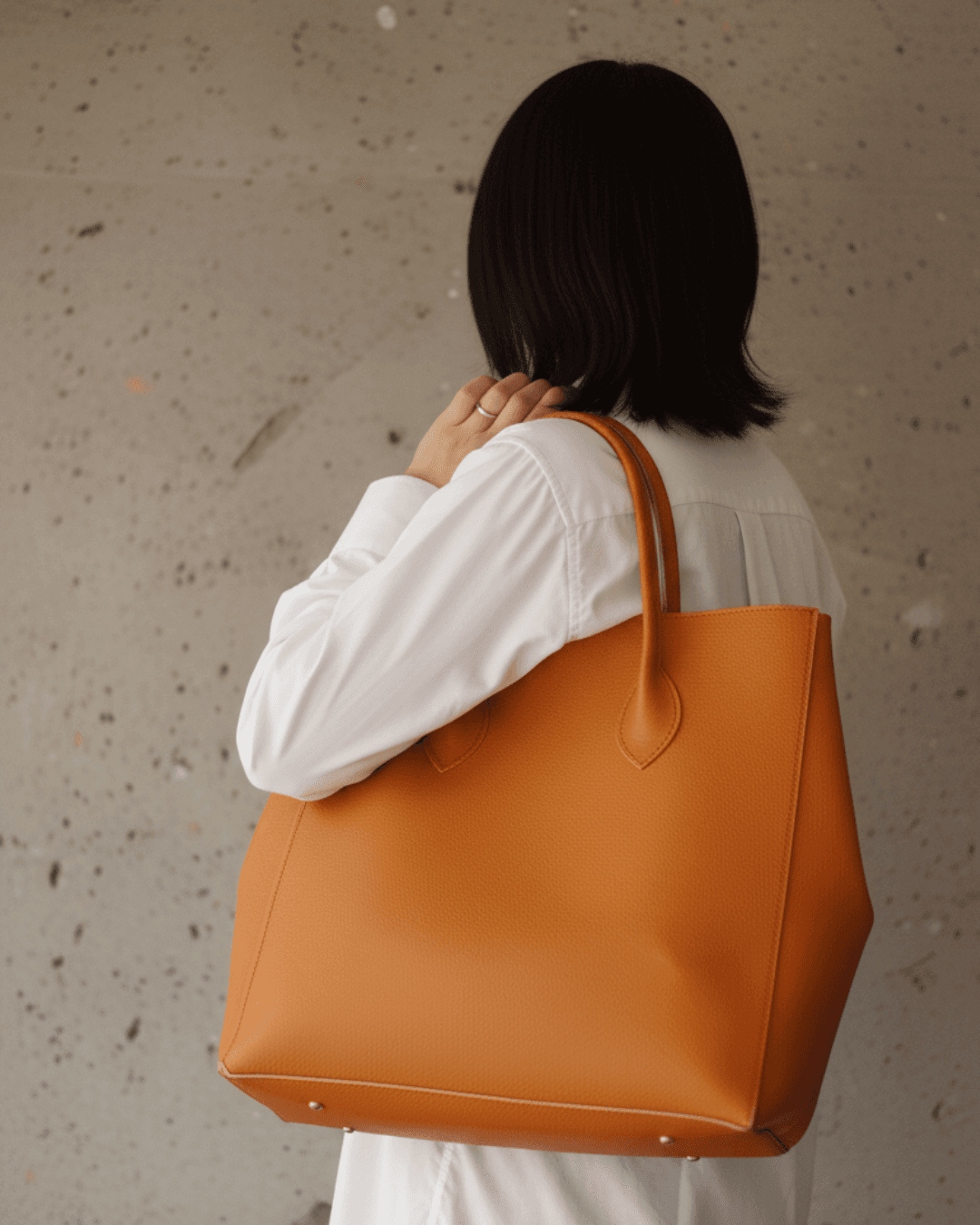 【送料無料】A4が入るレザートートバッグ｜シュリンクレザー｜シンプル大容量トート　選べるカラー | 3枚目