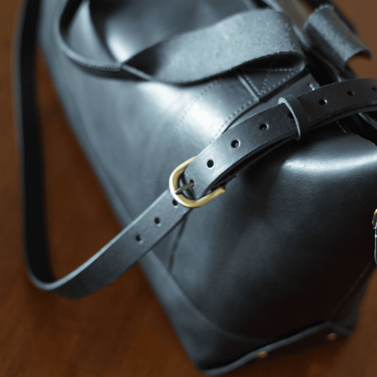 クラシカル キャンバストート風 イタリアンレザートート｜A4対応・自立設計・底鋲付き｜カスタム可　ブラック | 15枚目