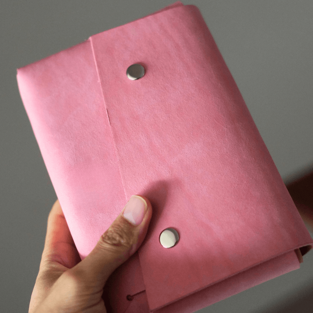 桜ピンクの本革ミニショルダーバッグ｜イタリアンレザー・2WAYクラッチ・刻印対応 | 16枚目