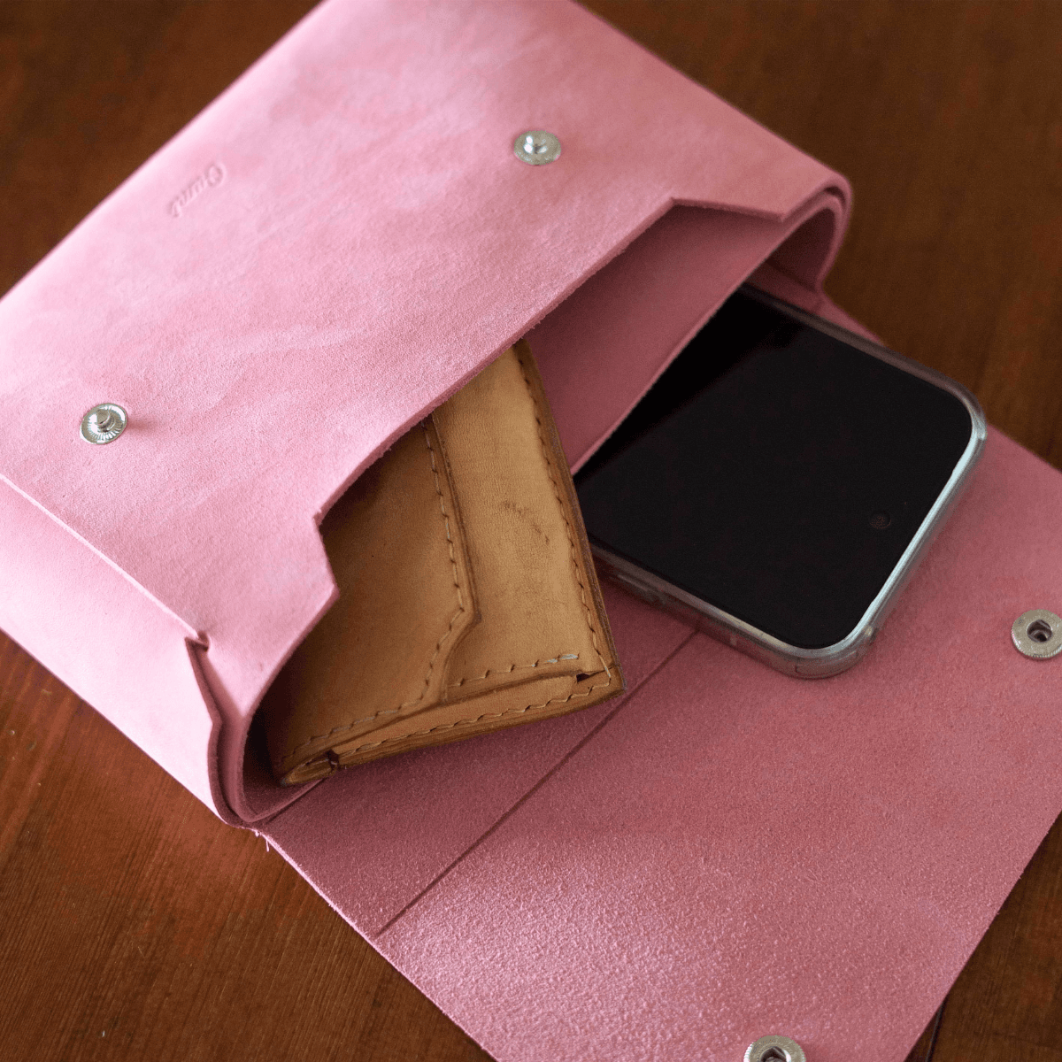 桜ピンクの本革ミニショルダーバッグ｜イタリアンレザー・2WAYクラッチ・刻印対応 | 4枚目