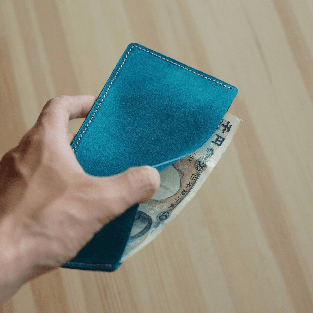 【ミニマル設計】イタリアンレザー 札入れ｜本革 スリムウォレット 領収書ケース 薄型財　ターコイズブルー布1枚目の画像
