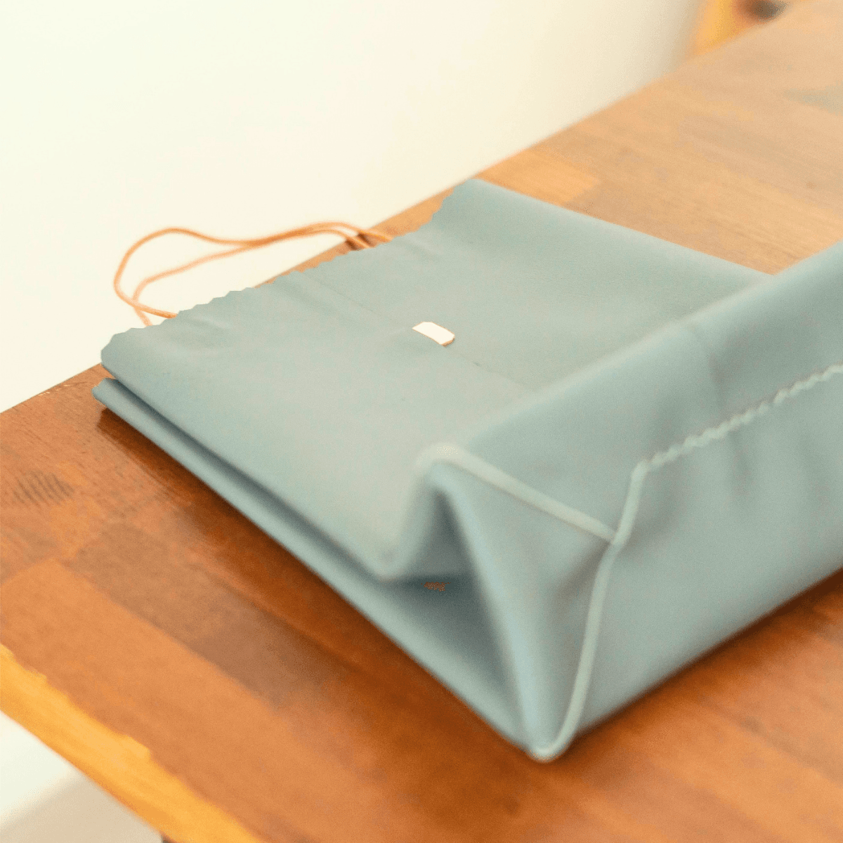 【サイズオーダー可】グレーレザーの紙袋トート｜本革ミニトート｜軽量・シンプル｜内ポケット追加可 | 6枚目