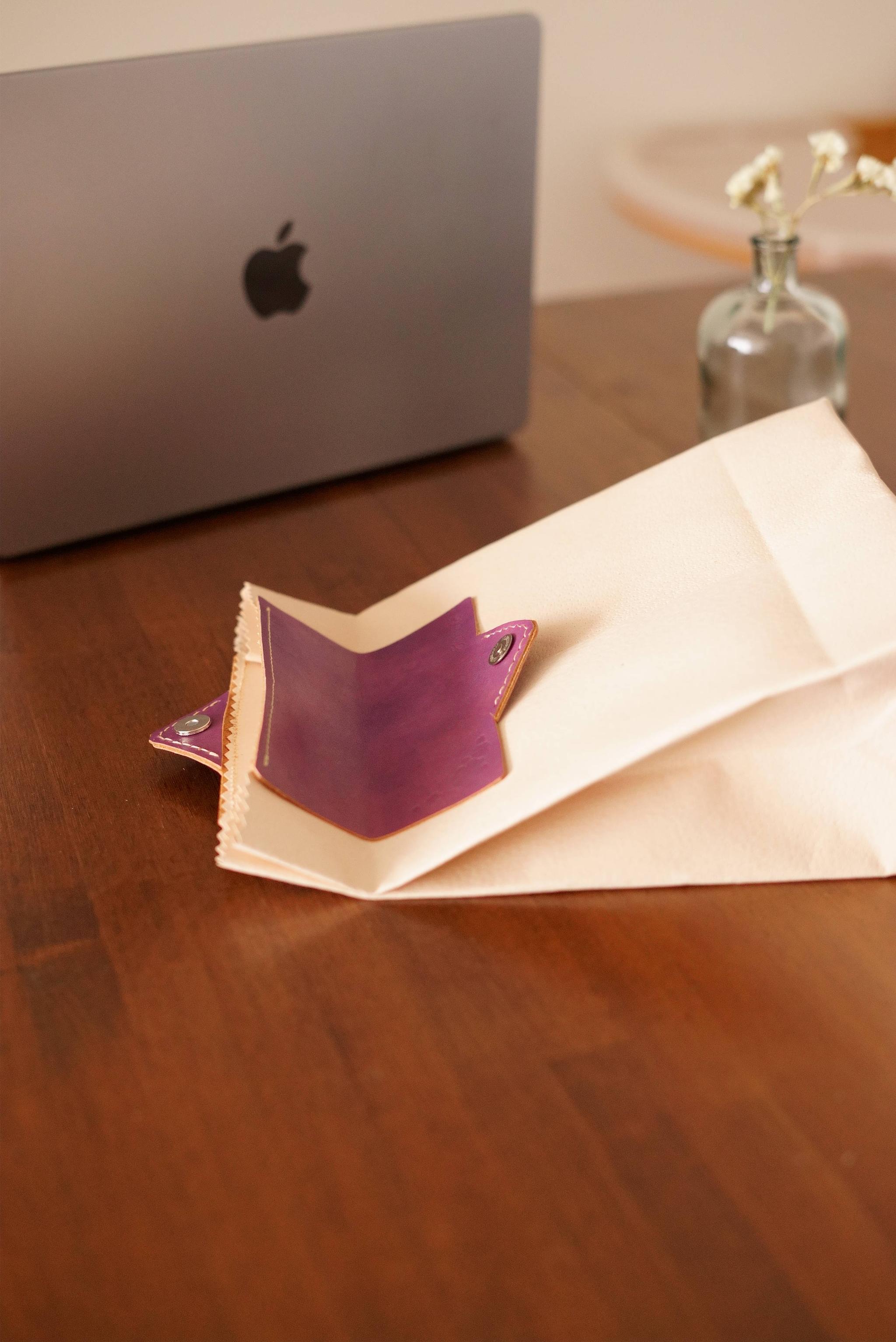 【名入れ可】ヌメ革 紙袋風サブバッグ｜マグネット開閉 持ち手カラー変更可 本革 トートバッグ ランチバッグ ギフト | 6枚目