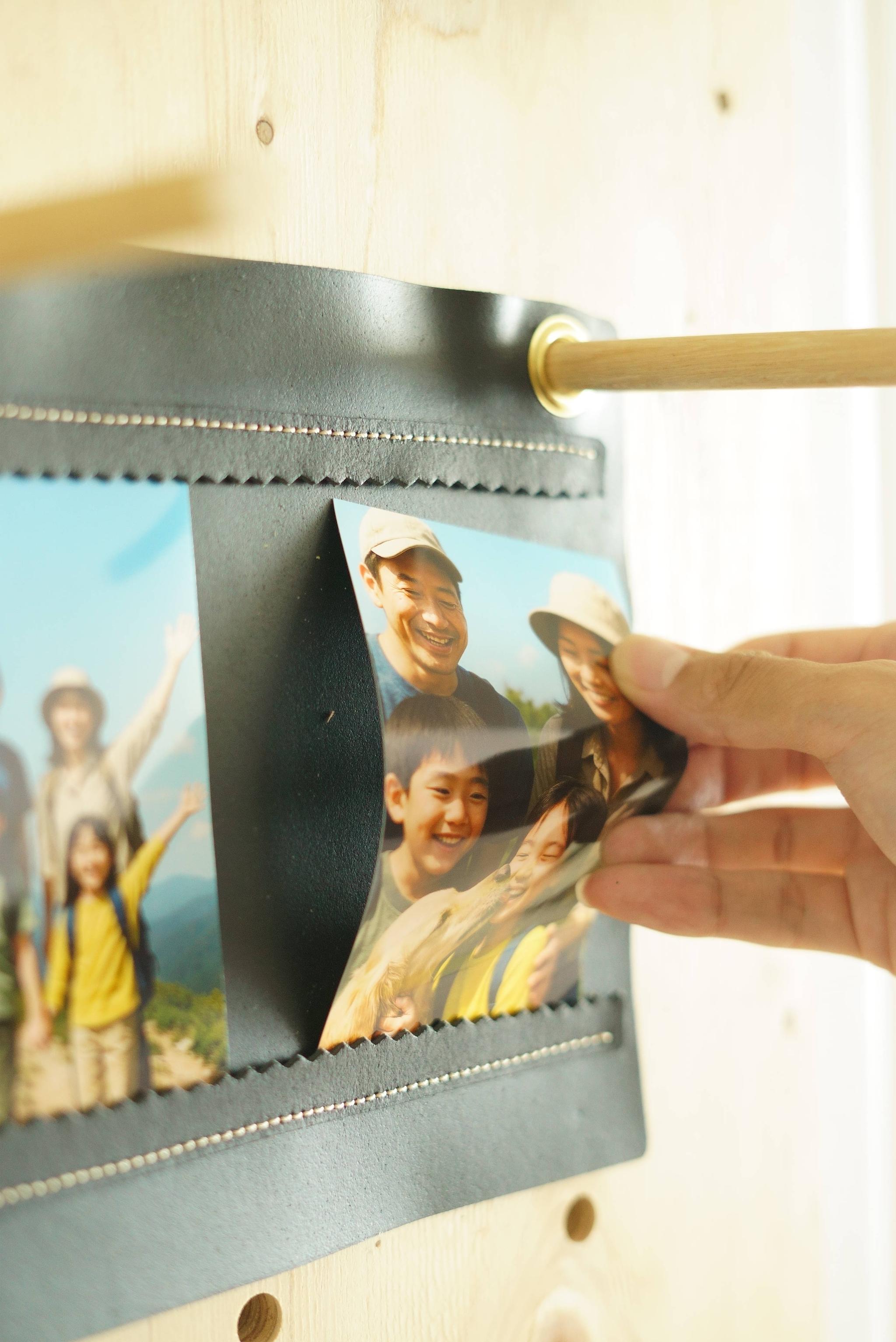 イタリアンレザーのフォトオーガナイザー｜L版2枚用（24×20cm／真鍮ハトメ付き）　ブラック | 5枚目