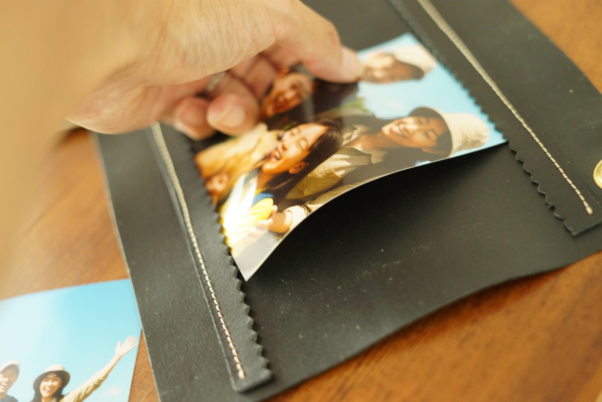 イタリアンレザーのフォトオーガナイザー｜L版2枚用（24×20cm／真鍮ハトメ付き）　グリーン | 6枚目