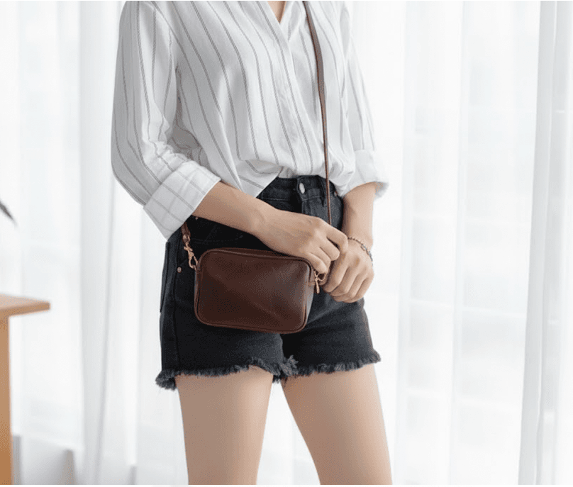 クロムエクセルレザー ミニショルダーバッグ（ブラウン）／本革 スマホポーチ サコッシュ