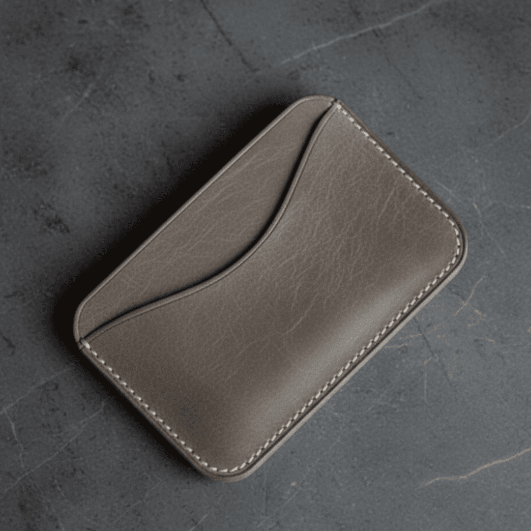上品なグレージュの本革カードホルダー〈刻印対応〉 | 2枚目