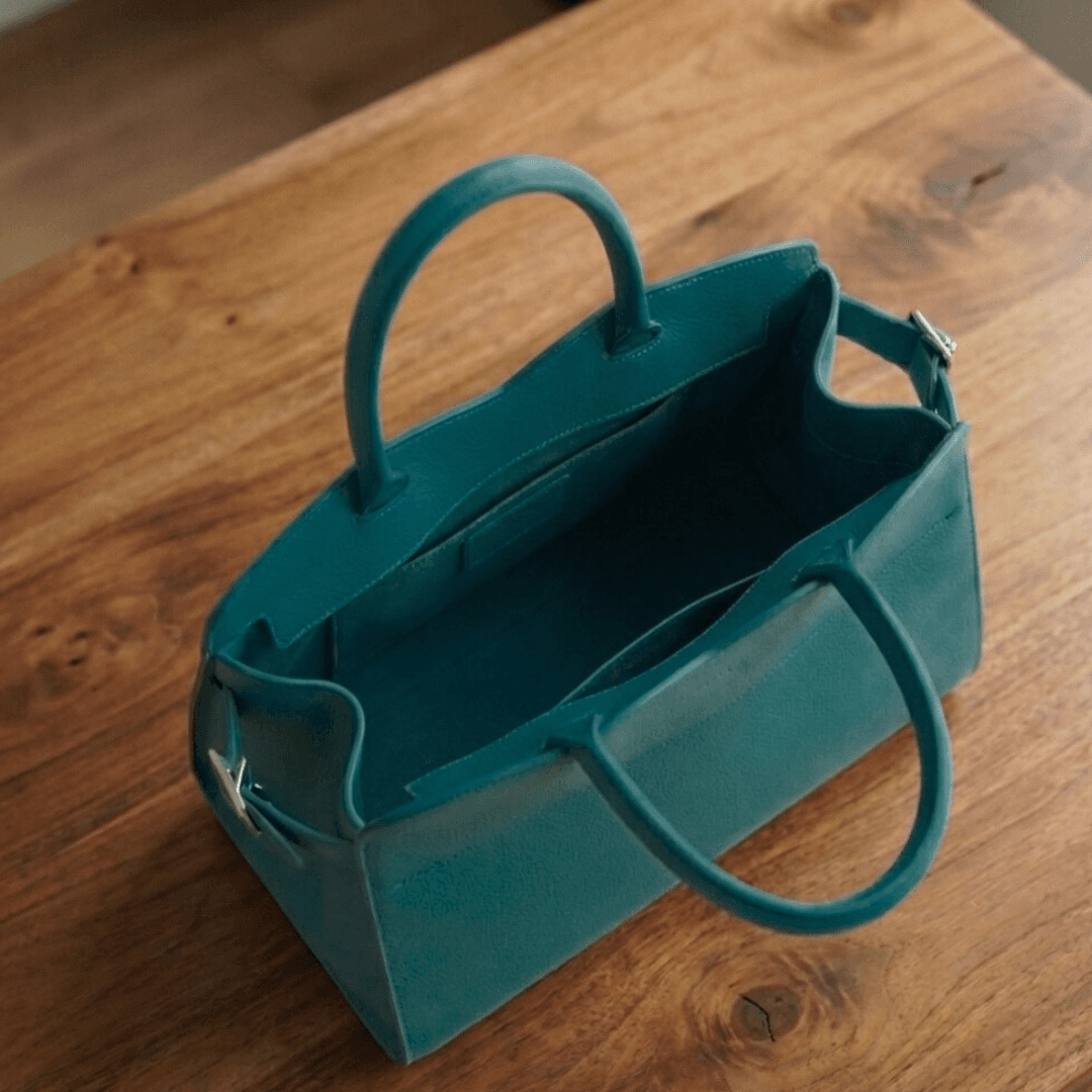 イタリアン植物タンニンなめし革のA4対応ハンドバッグ｜上質レザーの自立型バッグ | 5枚目