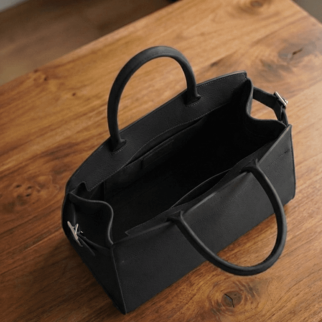 イタリアン植物タンニンなめし革｜ブラックA4ハンドバッグ（自立型・内ポケット付き） | 2枚目