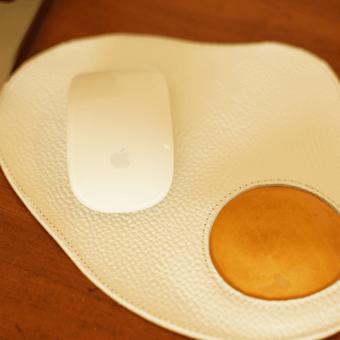 目玉焼き レザーマウスパッド｜黄身クッションのアームレスト付き｜デスクが楽しくなる本革マウスパッド | 8枚目