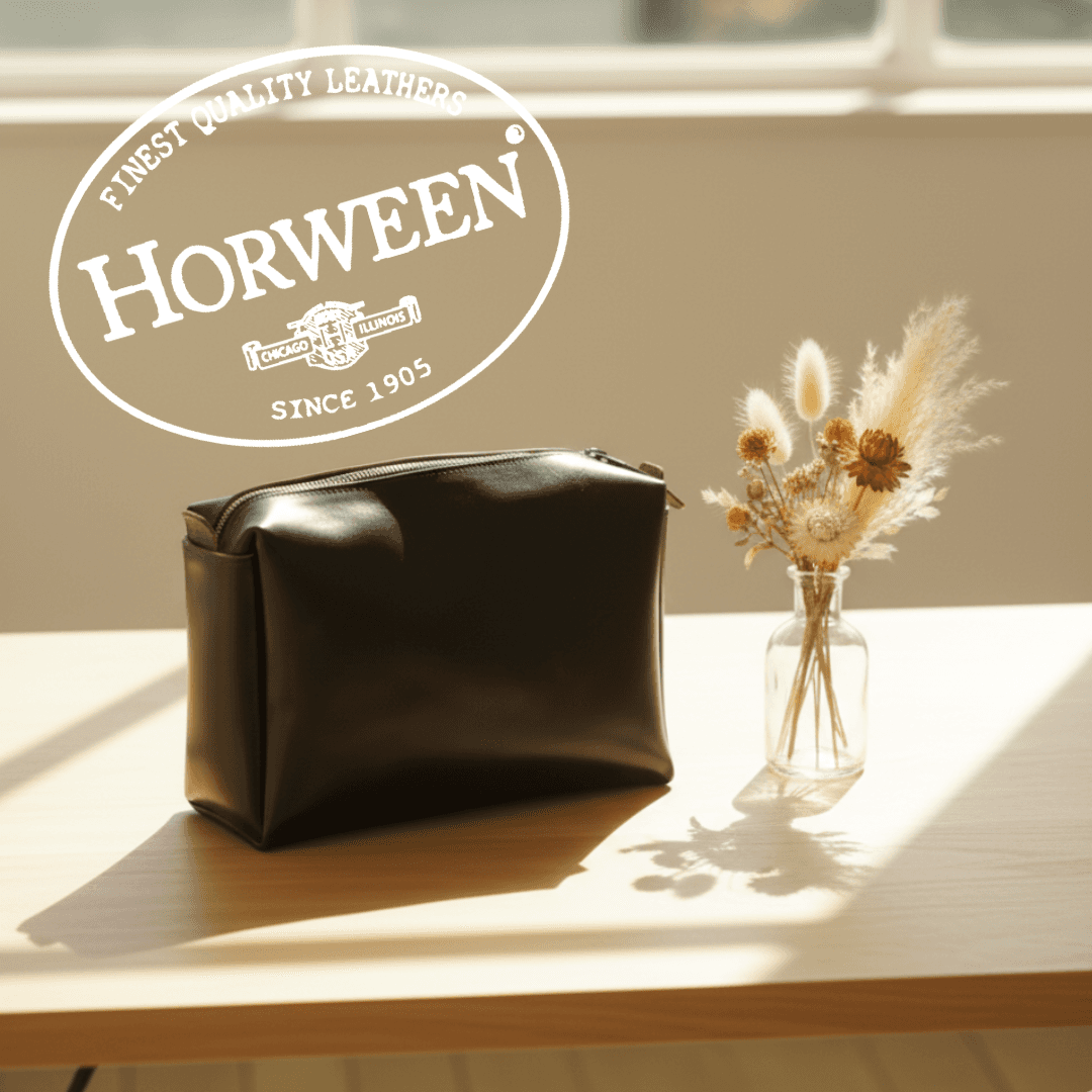 ホーウィン クロムエクセルレザーのファスナーポーチ｜育てる革のシンプルポーチ1枚目の画像