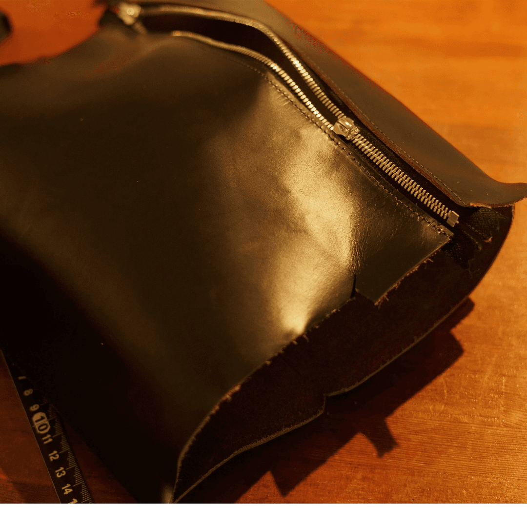 ホーウィン クロムエクセルレザーのファスナーポーチ｜育てる革のシンプルポーチ | 7枚目