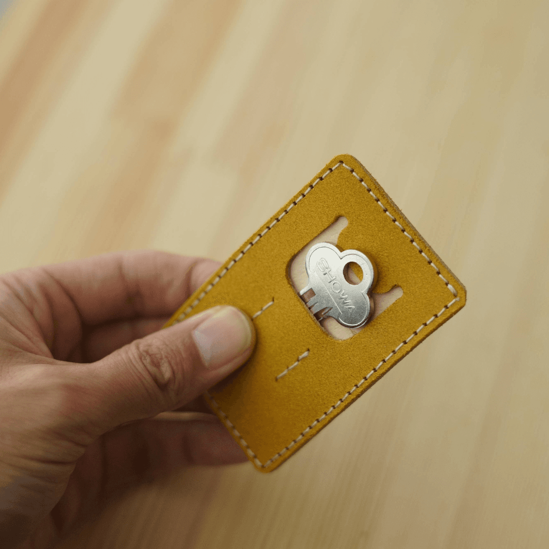 クレジットカードサイズの本革キーケース | 5枚目