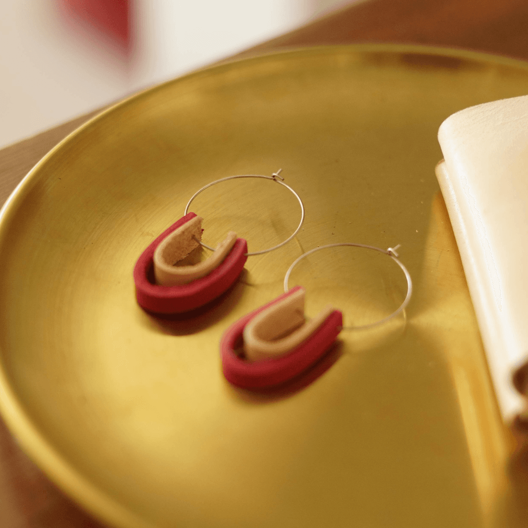 【ステンレス×イタリアンレザー】3cmワイヤーフープピアス｜きなりナチュラル×カラーレザー（一組）ローズピンク | 5枚目