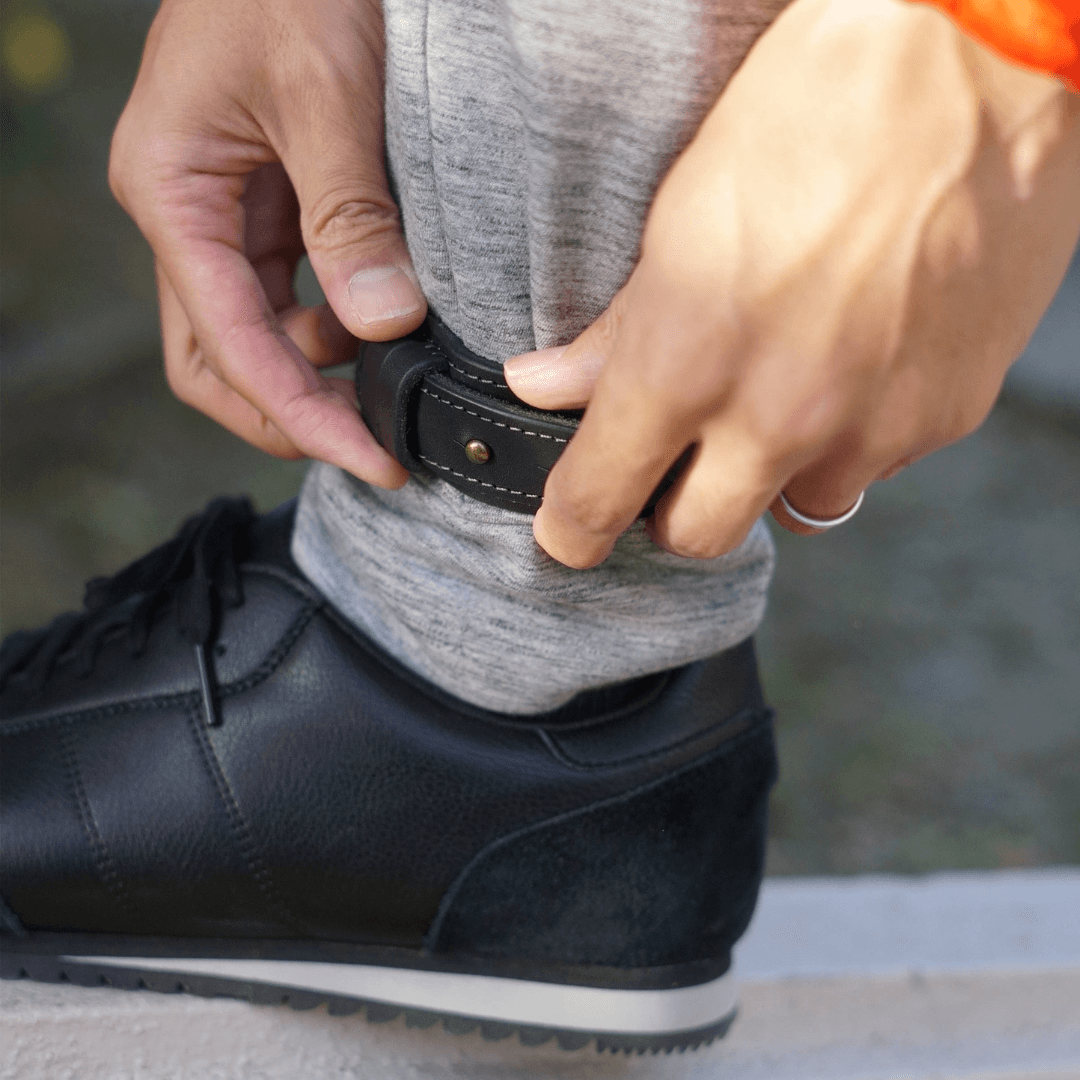 スーツに合う 自転車用アンクルバンド 本革ブラック｜裾巻き込み防止 | 2枚目