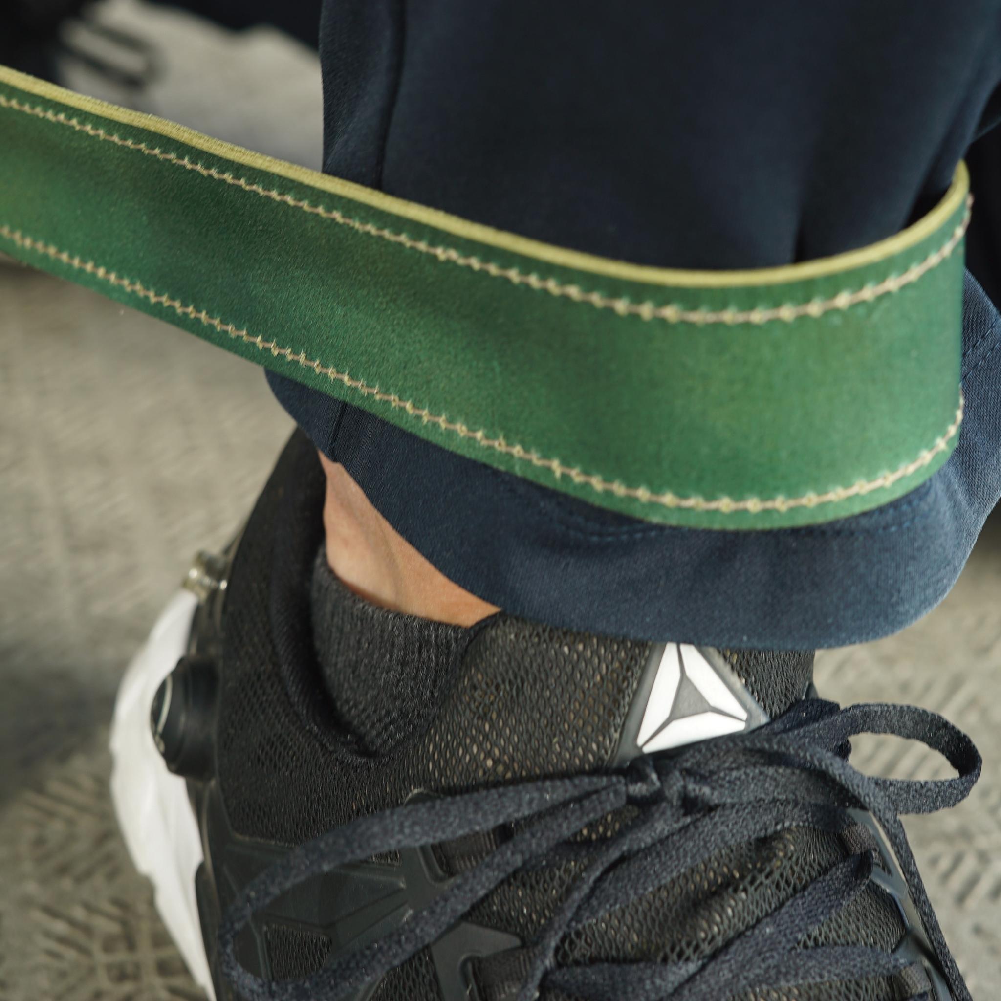 タンニンなめし革イタリアンレザー裾止めアンクルバンド　ワンタッチ　本革レザー使用 自転車通学通勤サイクリ | 2枚目