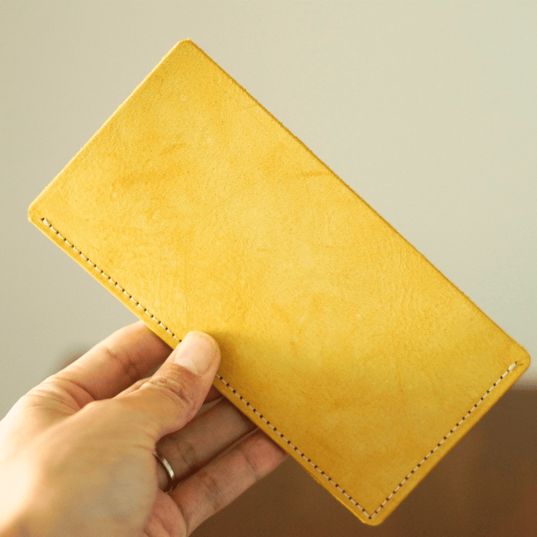 マスタードイエローの美しい本革札入れ｜イタリア植物タンニンなめし革使用 | 2枚目