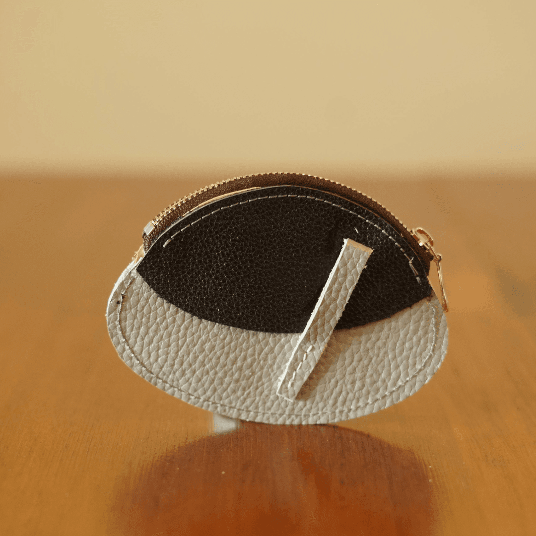 文鳥モチーフの本革コインケース｜ICカード対応・手のひらサイズ | 2枚目