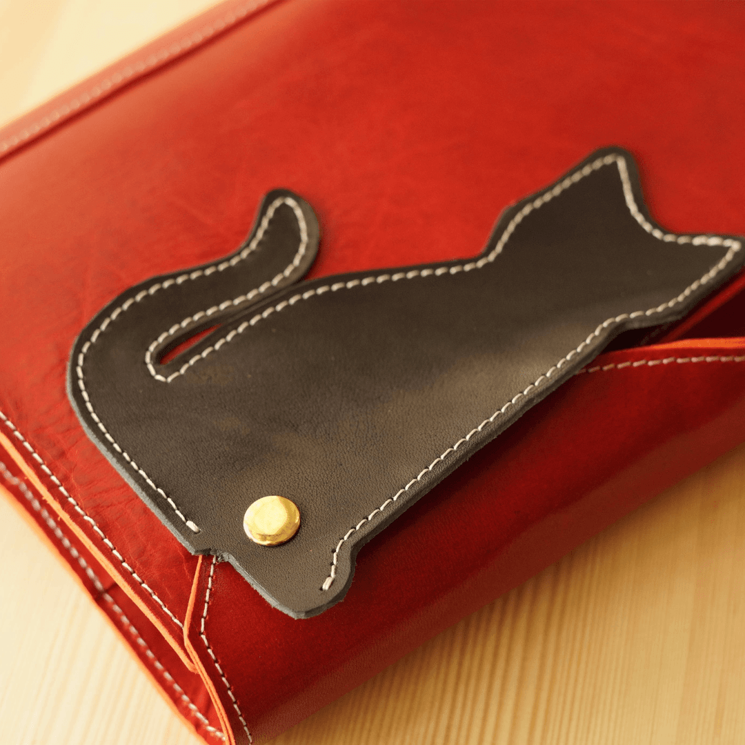 猫も気ににゃる　キャットモチーフのA5パステルシステム手帳ケース｜イタリアンレザー｜6穴｜カラーオーダー対応 | 18枚目