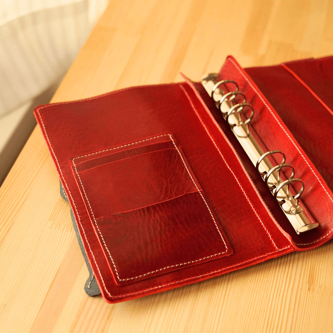 猫も気ににゃる　キャットモチーフのA5パステルシステム手帳ケース｜イタリアンレザー｜6穴｜カラーオーダー対応 | 6枚目