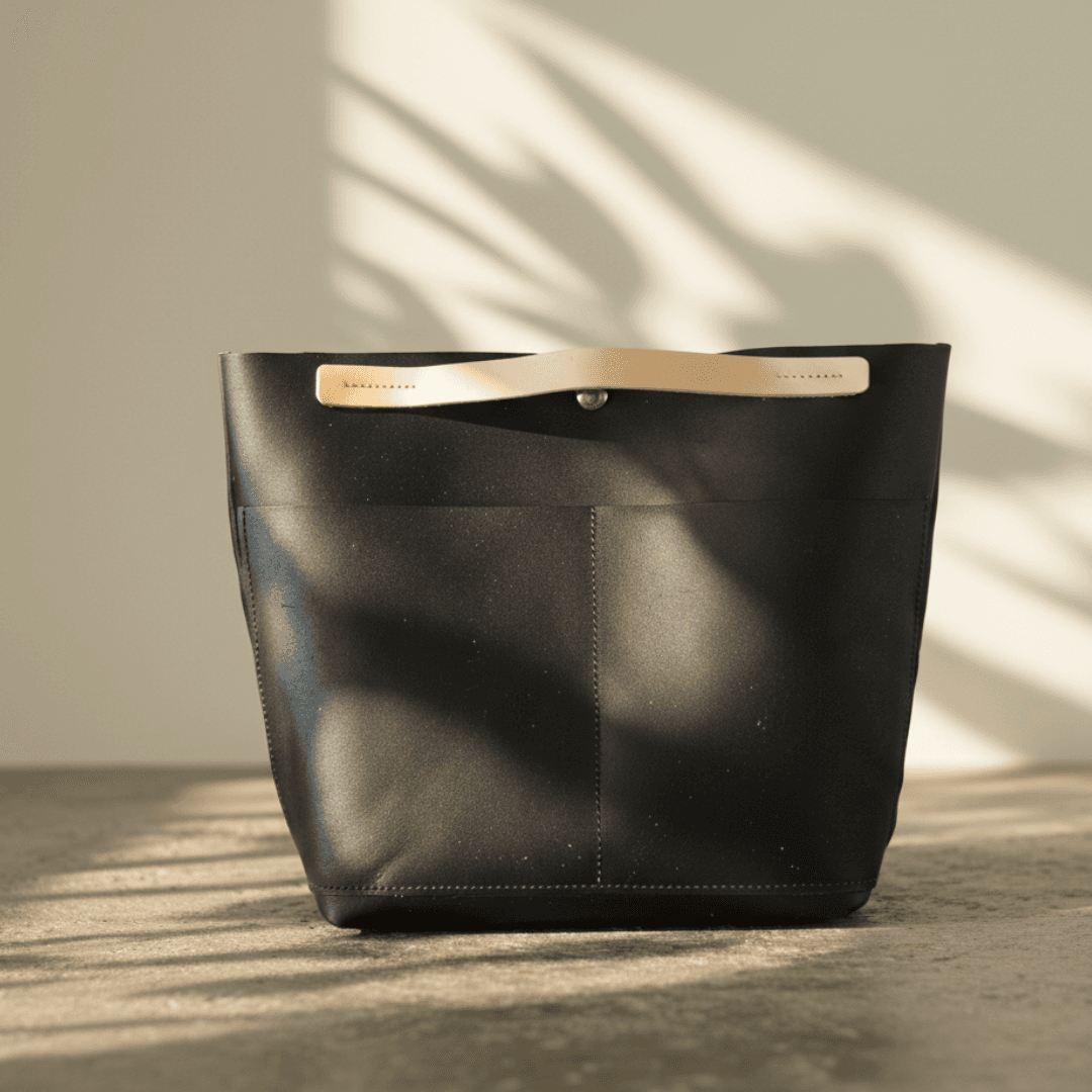 ダイニーマレザー 軽量 防水 トートバッグ｜バッグインバッグ対応 ミニトート ブラック グレー ホワイト | 7枚目