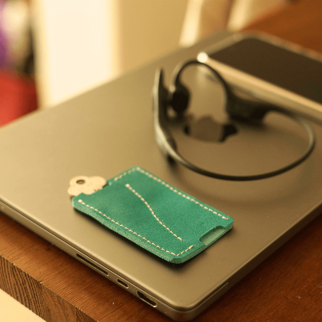 キーケース イタリアンレザー|鍵2本収納|クレジットカードサイズ|スリム|ギフトにおすすめ1枚目の画像